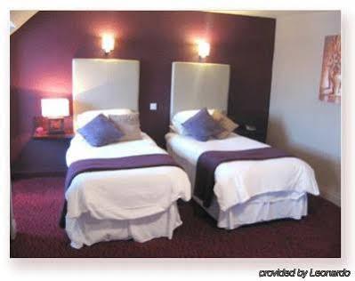 The White House Hotel Telford Bagian luar foto