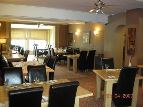 The White House Hotel Telford Bagian luar foto