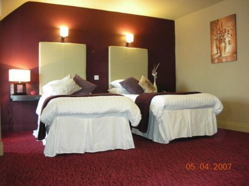 The White House Hotel Telford Ruang foto